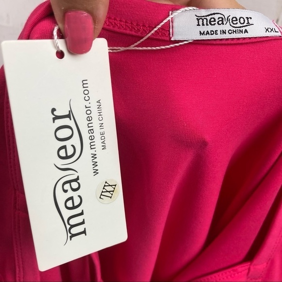 Fuchsia pink blouse with cutout strap back - Picture 4 of 6